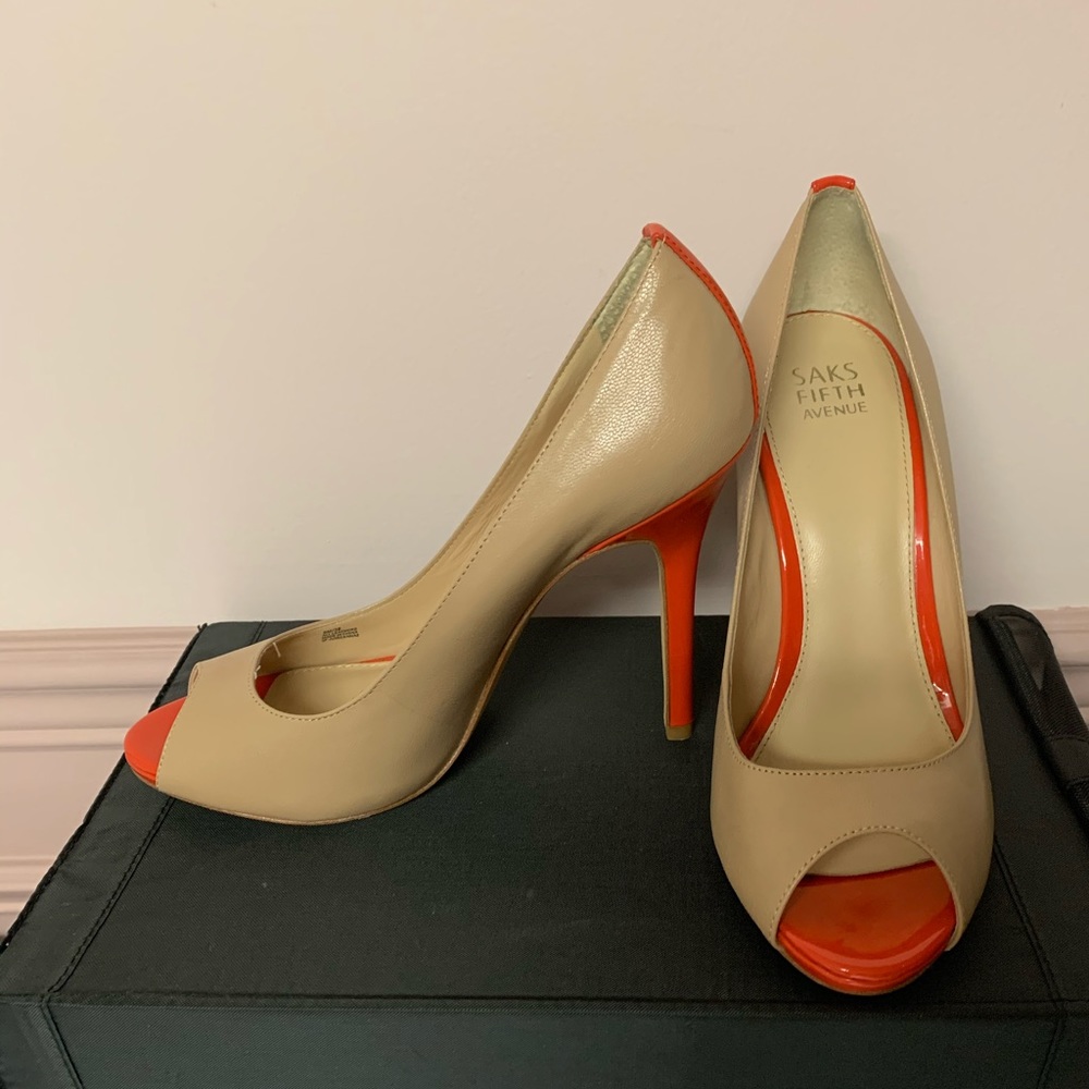 Brand new saks fifth ave pumps
